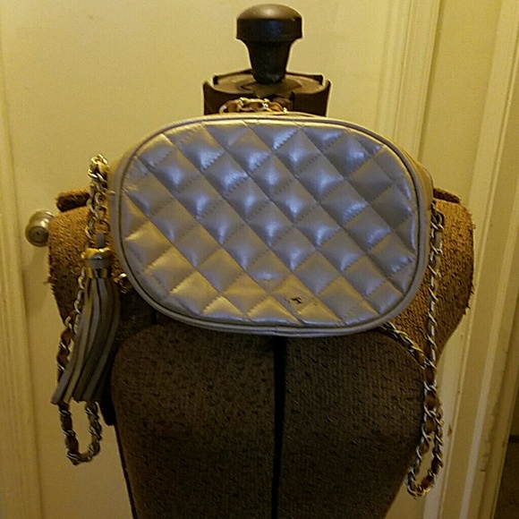 via piaggi Handbags - Gold night time purse w/gold chain by via …